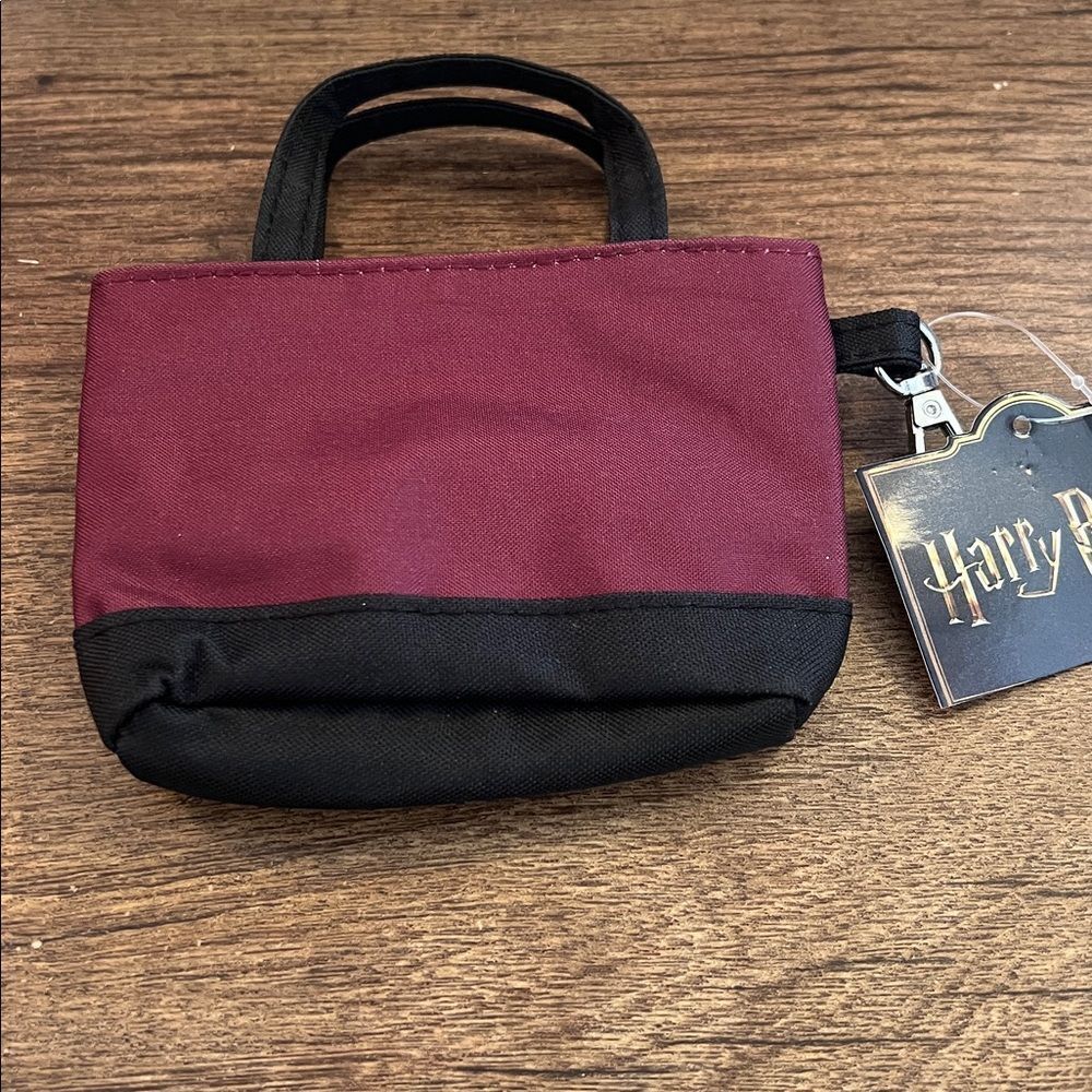 Harry Potter Hogwarts Crest Mini Tote Bag - Red and Black - Picture 2 of 3